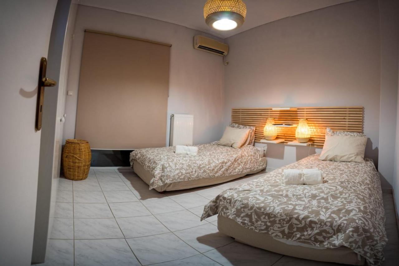 Appartamento It Is A Pleasant, Modern, Functional House! Pireo Esterno foto